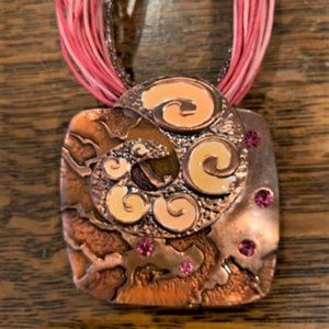 NWOT AMAZING Art Handmade Pendant on Necklace